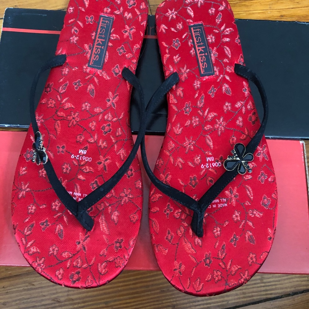 New Vintage Women's Sandals Size 8 First Kiss